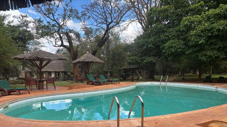 <b>Kilaguni Serena Safari Lodge Pool</b>. Images powered by <a href="https://iceportal.shijigroup.com/" title="IcePortal" target="_blank">IcePortal</a>.