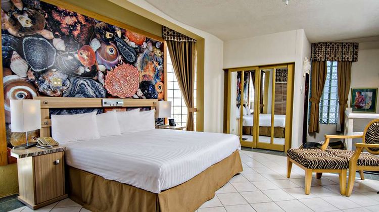 Accra Beach Hotel & Spa Suite