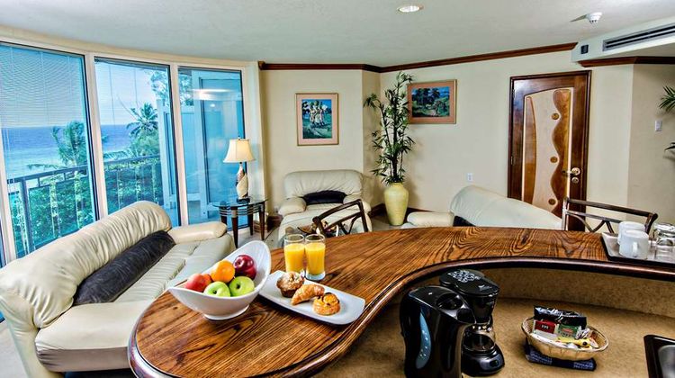 Accra Beach Hotel & Spa Suite