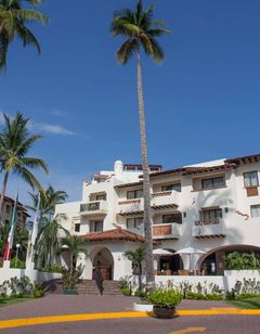 Plaza Pelicanos Grand Beach Resort