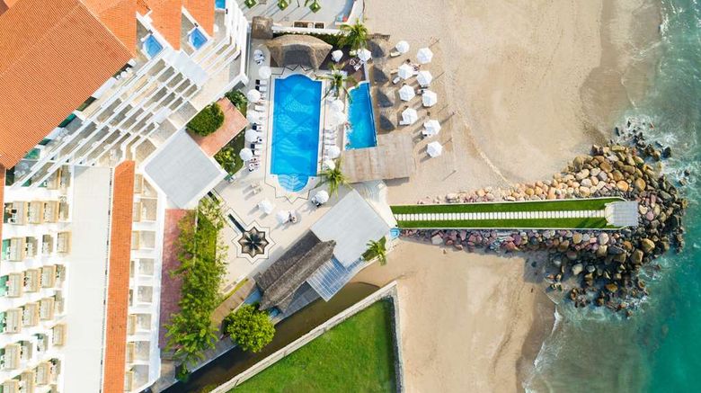 <b>Villa Premier Boutique Hotel & Romantic Pool</b>. Images powered by <a href="https://iceportal.shijigroup.com/" title="IcePortal" target="_blank">IcePortal</a>.