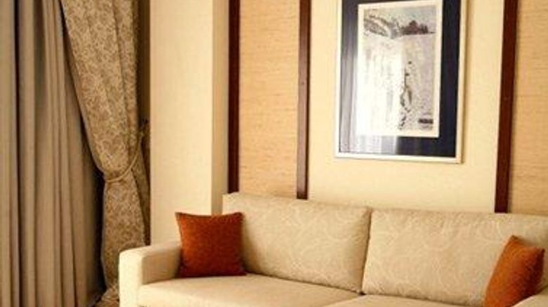 <b>Olympion Sunset Room</b>. Images powered by <a href="https://iceportal.shijigroup.com/" title="IcePortal" target="_blank">IcePortal</a>.