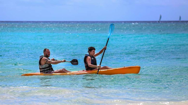 <b>Barbados Beach Club Beach</b>. Images powered by <a href="https://iceportal.shijigroup.com/" title="IcePortal" target="_blank">IcePortal</a>.