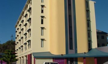 Ocean Beach Hotel