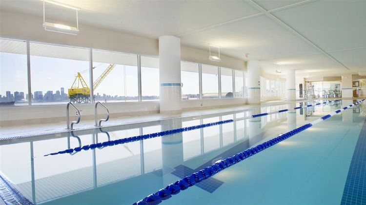 Pinnacle Hotel at The Pier Pool