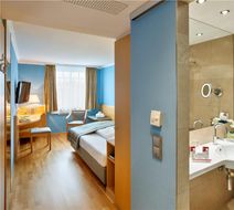 Austria Trend Hotel Ananas Room