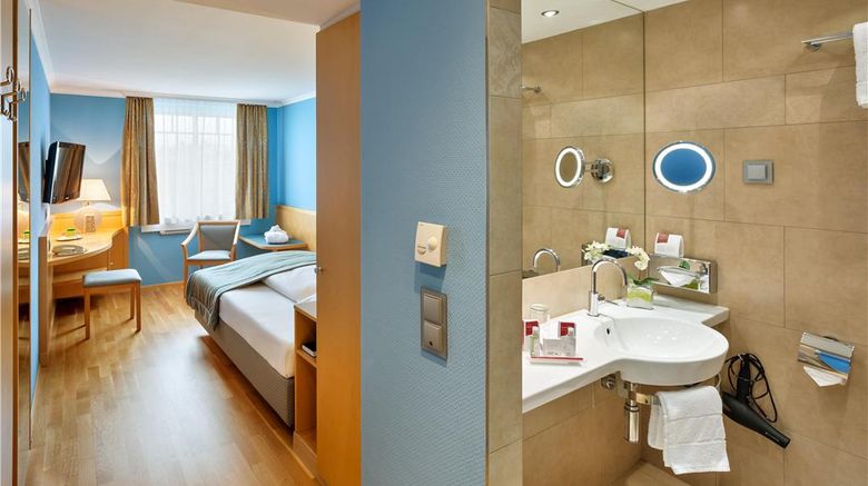 <b>Austria Trend Hotel Ananas Room</b>. Images powered by <a href="https://iceportal.shijigroup.com/" title="IcePortal" target="_blank">IcePortal</a>.