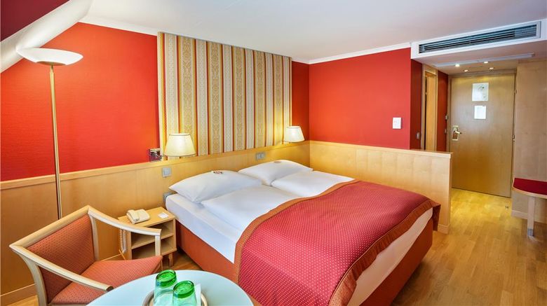 <b>Austria Trend Hotel Ananas Room</b>. Images powered by <a href="https://iceportal.shijigroup.com/" title="IcePortal" target="_blank">IcePortal</a>.