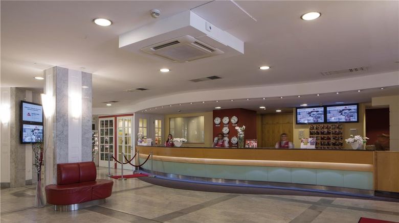<b>Austria Trend Hotel Ananas Lobby</b>. Images powered by <a href="https://iceportal.shijigroup.com/" title="IcePortal" target="_blank">IcePortal</a>.