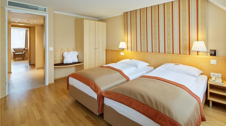 <b>Austria Trend Hotel Ananas Suite</b>. Images powered by <a href="https://iceportal.shijigroup.com/" title="IcePortal" target="_blank">IcePortal</a>.