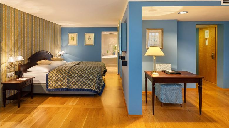 <b>Austria Trend Hotel Ananas Suite</b>. Images powered by <a href="https://iceportal.shijigroup.com/" title="IcePortal" target="_blank">IcePortal</a>.