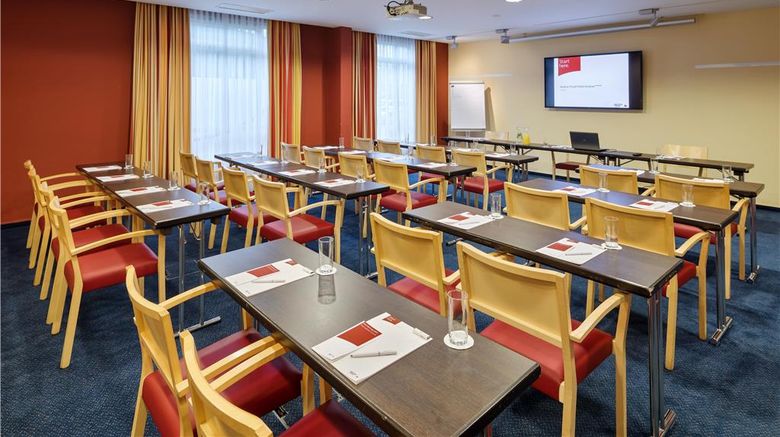 <b>Austria Trend Hotel Ananas Meeting</b>. Images powered by <a href="https://iceportal.shijigroup.com/" title="IcePortal" target="_blank">IcePortal</a>.