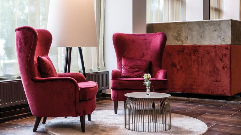 <b>Austria Trend Hotel Europa Salzburg Lobby</b>. Images powered by <a href="https://iceportal.shijigroup.com/" title="IcePortal" target="_blank">IcePortal</a>.