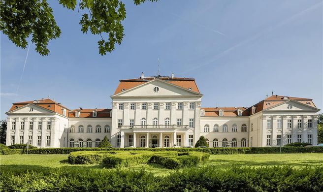 Austria Trend Schloss Wilhelminenberg Exterior