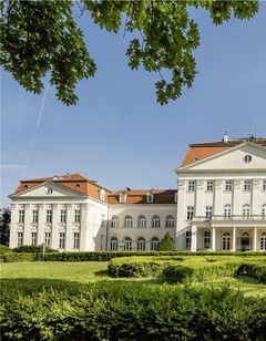 Austria Trend Schloss Wilhelminenberg