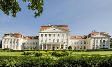 Austria Trend Schloss Wilhelminenberg