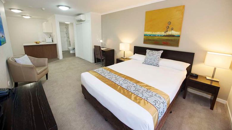 <b>Gladstone City Central Suite</b>. Images powered by <a href="https://iceportal.shijigroup.com/" title="IcePortal" target="_blank">IcePortal</a>.