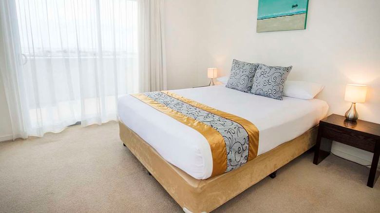 <b>Gladstone City Central Suite</b>. Images powered by <a href="https://iceportal.shijigroup.com/" title="IcePortal" target="_blank">IcePortal</a>.
