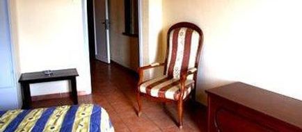 Lecadin Hotel Room