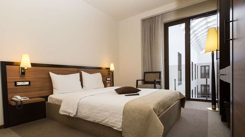 <b>Europa Royale Bucharest Hotel Room</b>. Images powered by <a href="https://iceportal.shijigroup.com/" title="IcePortal" target="_blank">IcePortal</a>.