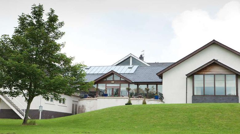 <b>The North Lakes Hotel Exterior</b>. Images powered by <a href="https://iceportal.shijigroup.com/" title="IcePortal" target="_blank">IcePortal</a>.