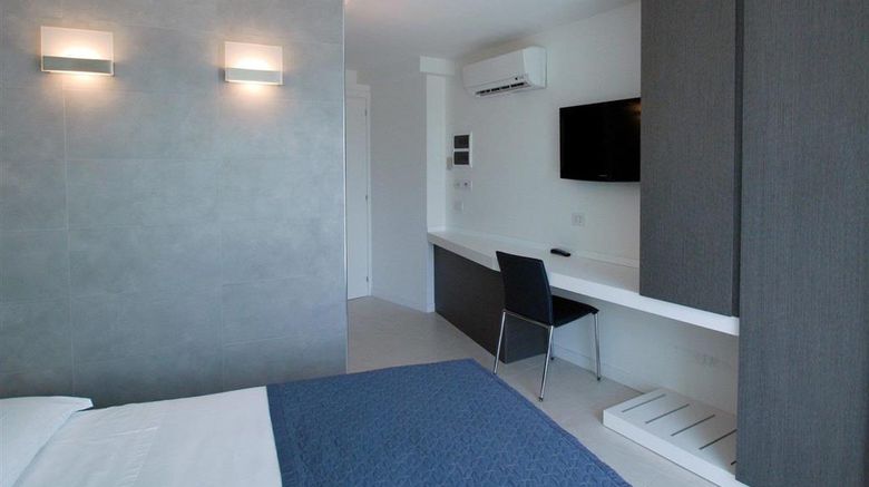 <b>Lungotevere Suite Room</b>. Images powered by <a href="https://iceportal.shijigroup.com/" title="IcePortal" target="_blank">IcePortal</a>.
