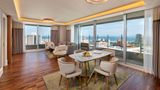 <b>Titanic Port Hotel Suite</b>. Images powered by <a href="https://iceportal.shijigroup.com/" title="IcePortal" target="_blank">IcePortal</a>.