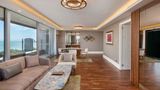 <b>Titanic Port Hotel Suite</b>. Images powered by <a href="https://iceportal.shijigroup.com/" title="IcePortal" target="_blank">IcePortal</a>.
