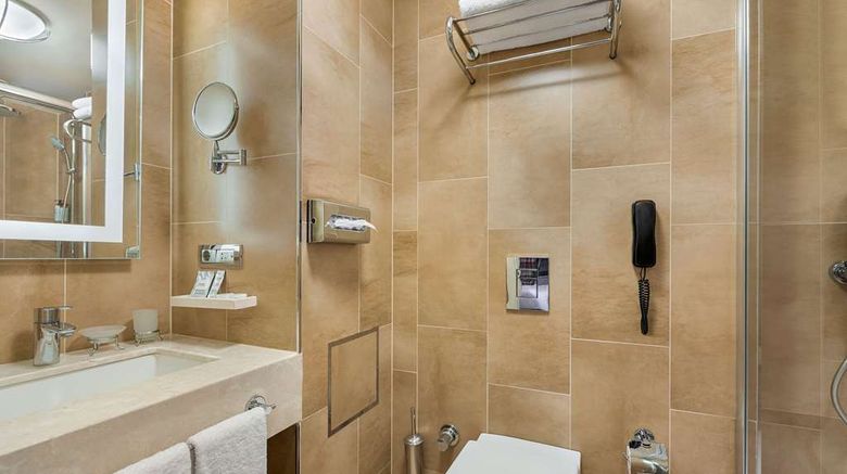 <b>Titanic Comfort Hotel Istanbul Room</b>. Images powered by <a href="https://iceportal.shijigroup.com/" title="IcePortal" target="_blank">IcePortal</a>.