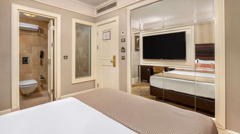 <b>Titanic Comfort Hotel Istanbul Room</b>. Images powered by <a href="https://iceportal.shijigroup.com/" title="IcePortal" target="_blank">IcePortal</a>.
