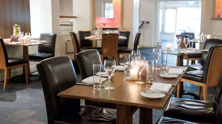 <b>Solent Hotel & Spa Restaurant</b>. Images powered by <a href="https://iceportal.shijigroup.com/" title="IcePortal" target="_blank">IcePortal</a>.