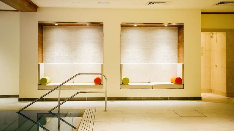 <b>Kettering Park Hotel & Spa Pool</b>. Images powered by <a href="https://iceportal.shijigroup.com/" title="IcePortal" target="_blank">IcePortal</a>.