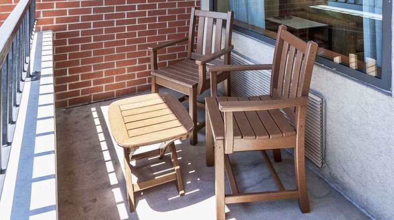 <b>The Inn on Lake Superior Room</b>. Images powered by <a href="https://iceportal.shijigroup.com/" title="IcePortal" target="_blank">IcePortal</a>.