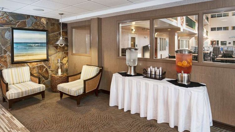 The Inn on Lake Superior Lobby
