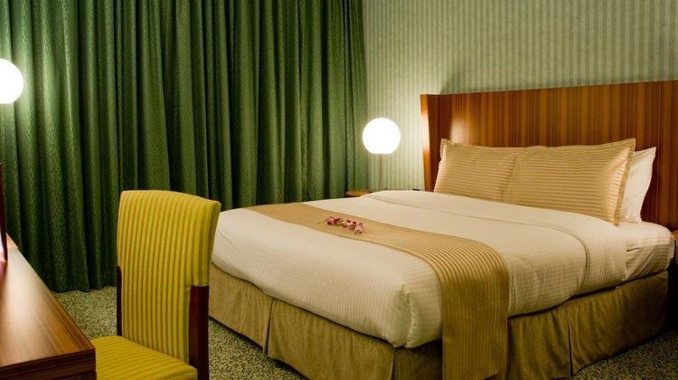 City Seasons Al Hamra Hotel Abu Dhabi Suite