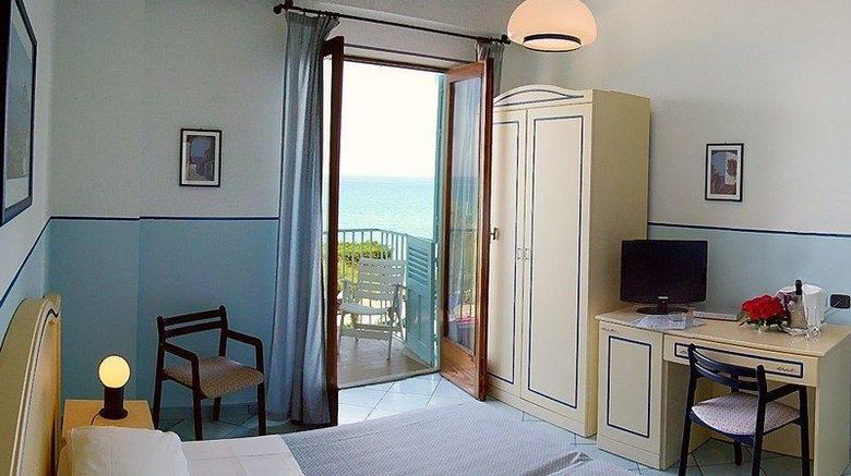 <b>Hotel Tourist Room</b>. Images powered by <a href="https://iceportal.shijigroup.com/" title="IcePortal" target="_blank">IcePortal</a>.