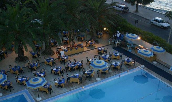 Hotel Tourist Exterior