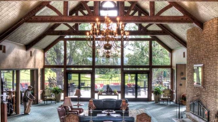 Maddens on Gull Lake Lobby