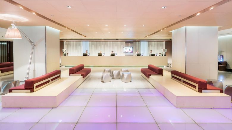 <b>Pathumwan Princess Hotel Lobby</b>. Images powered by <a href="https://iceportal.shijigroup.com/" title="IcePortal" target="_blank">IcePortal</a>.