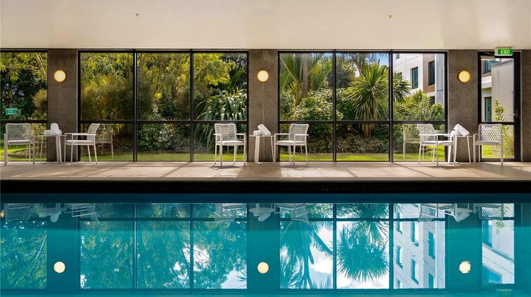 Sudima Hotel Auckland Airport Pool