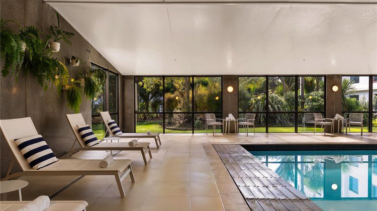 Sudima Hotel Auckland Airport Pool