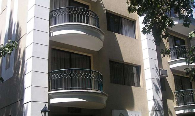 Park Plaza Apartments Exterior