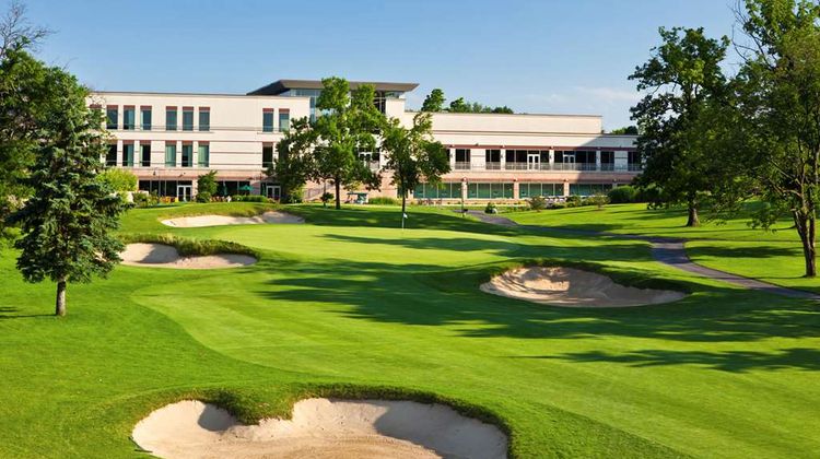 Eaglewood Resort & Spa Exterior