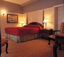 Carleton of Oak Park Room