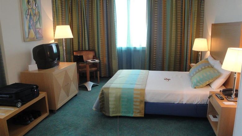 <b>Hotel Presidente Luanda Room</b>. Images powered by <a href="https://iceportal.shijigroup.com/" title="IcePortal" target="_blank">IcePortal</a>.