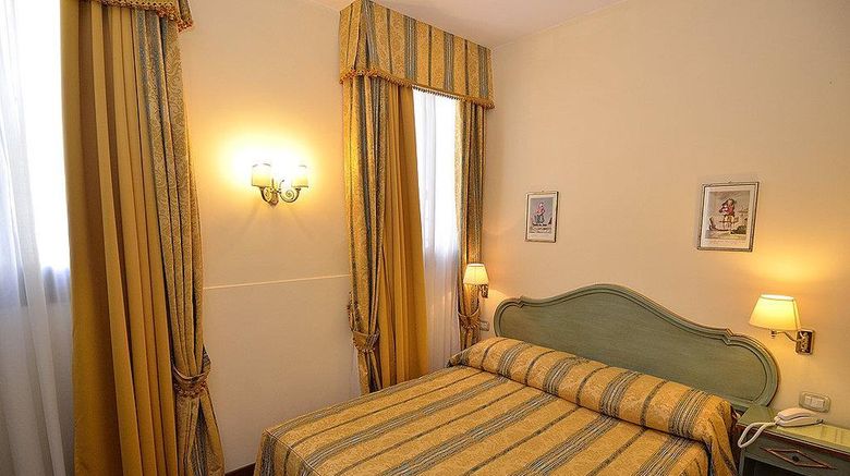 <b>Locanda La Corte Room</b>. Images powered by <a href="https://iceportal.shijigroup.com/" title="IcePortal" target="_blank">IcePortal</a>.