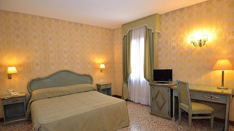<b>Locanda La Corte Room</b>. Images powered by <a href="https://iceportal.shijigroup.com/" title="IcePortal" target="_blank">IcePortal</a>.