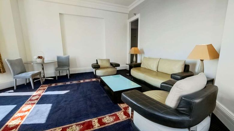 <b>Congress Plaza Hotel Suite</b>. Images powered by <a href="https://iceportal.shijigroup.com/" title="IcePortal" target="_blank">IcePortal</a>.