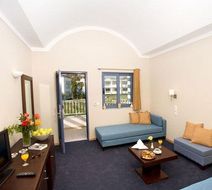 Lakitira Suites Room