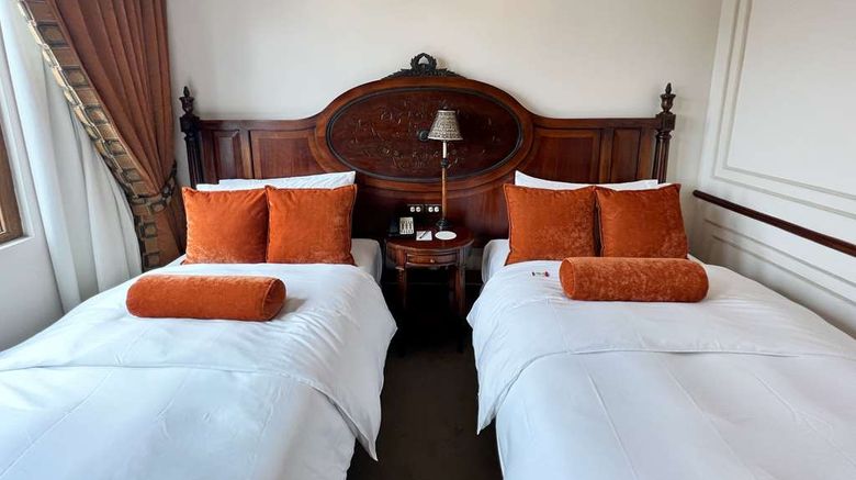 <b>Hotel Plaza Grande Suite</b>. Images powered by <a href="https://iceportal.shijigroup.com/" title="IcePortal" target="_blank">IcePortal</a>.